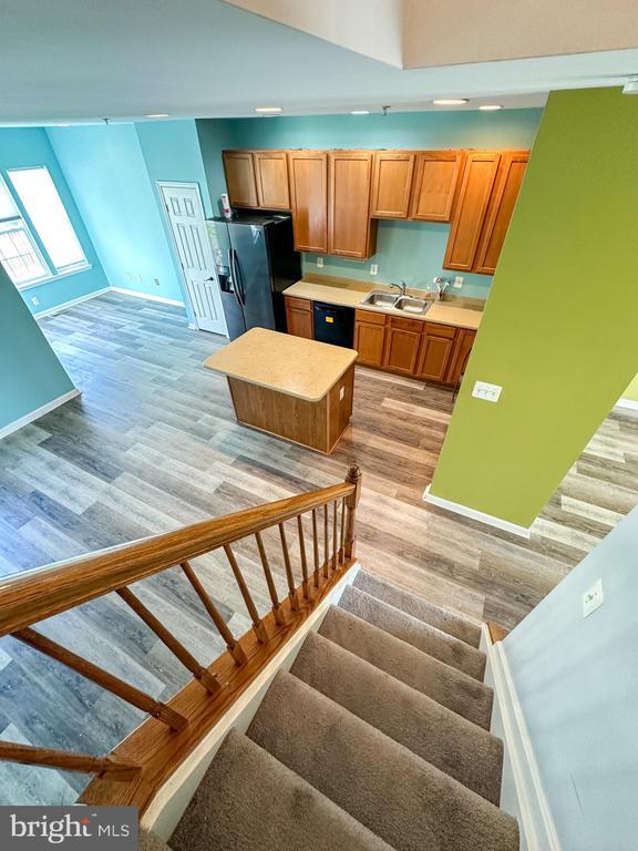 Building Photo - 46055 Gooseneck Dr