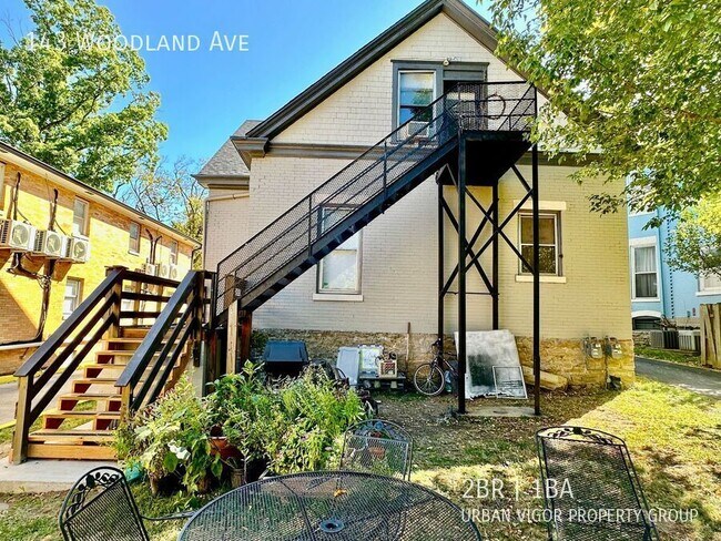 Building Photo - 143 Woodland Ave