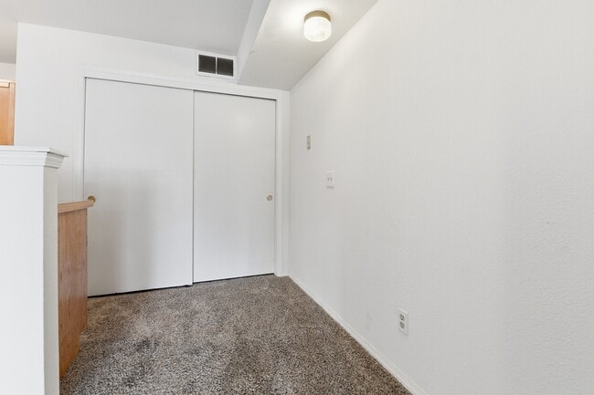 Building Photo - 5041 Garrison St