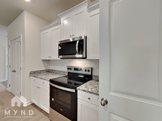 Building Photo - 428 Ivy Bank Dr
