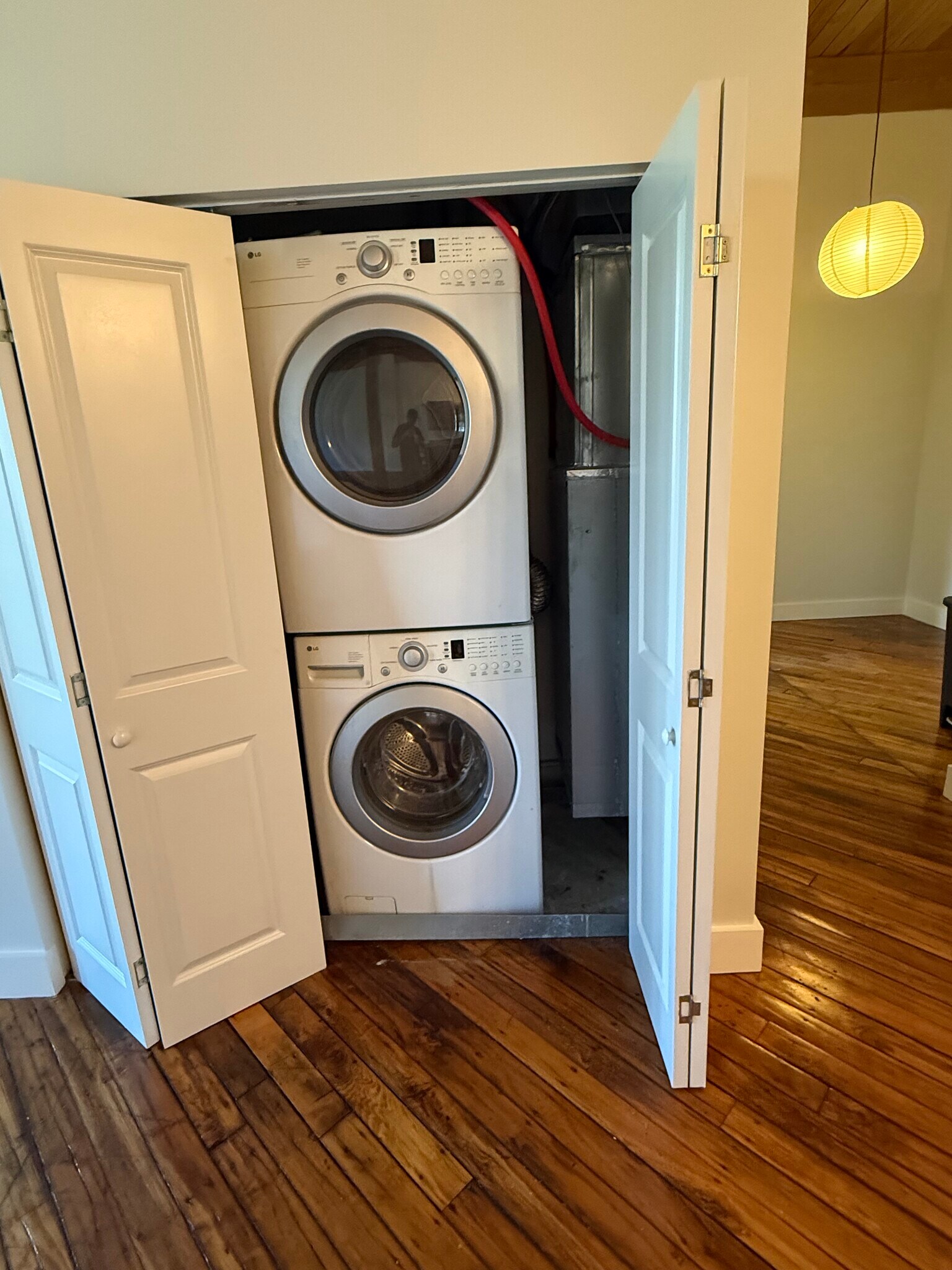 In unit Laundry - 99 Allen St