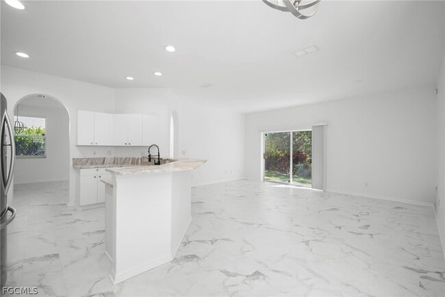 Building Photo - 21768 Brixham Run Loop