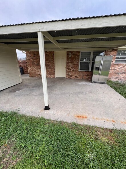 Building Photo - 3616 Gallo Dr