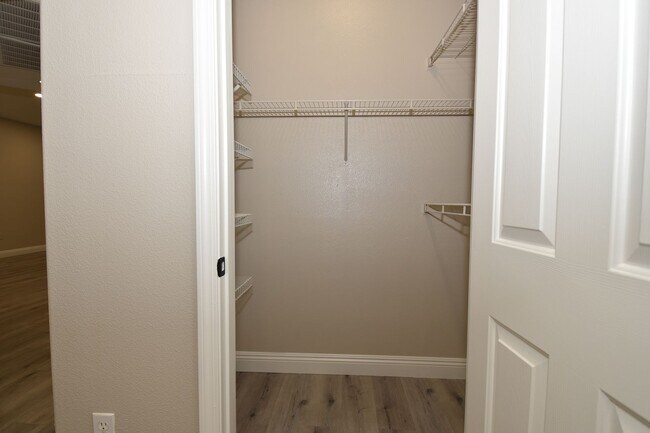 Building Photo - UPGRADED LOVELY 2 BED 2 BATH CONDO AT VISTANA
