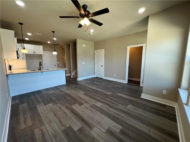 Building Photo - 2227 W Million Ln