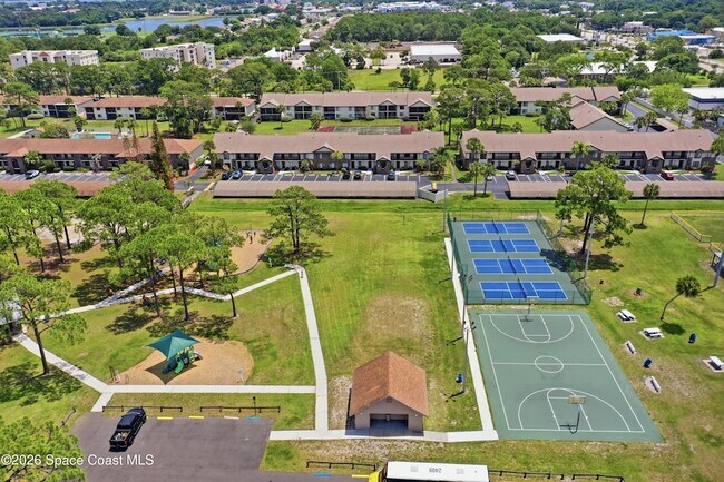 Building Photo - 1515 Huntington Ln