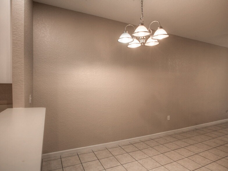 Building Photo - 1274 Falling Star Ln