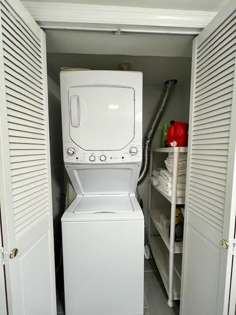 Building Photo - 232 Grand St