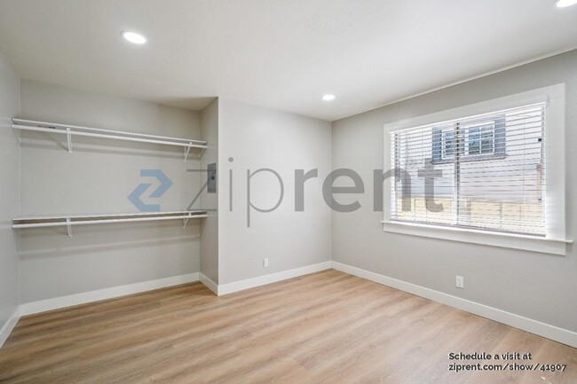 Building Photo - 3808 Quigley St