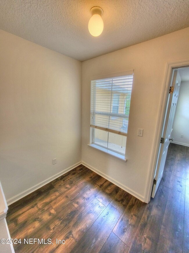Building Photo - 2311 Red Moon Dr