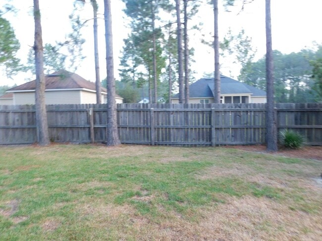 Building Photo - 3 bedroom in Crestwood S/D