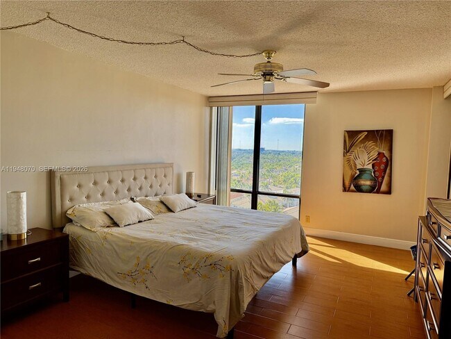 Building Photo - 1600 S Ocean Dr