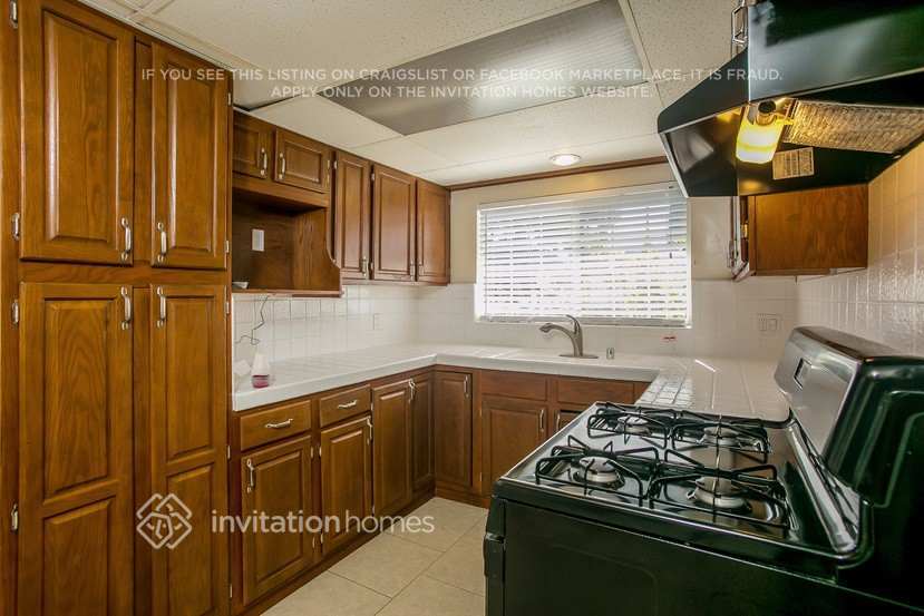 Building Photo - 15641 Clarkgrove St