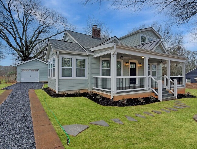Building Photo - Minutes from Downtown Greenville in a Beau...