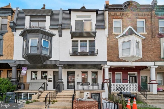 Building Photo - 647 N 33rd St