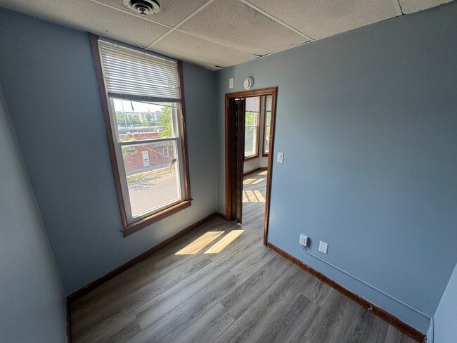 Building Photo - 286 2nd Ave