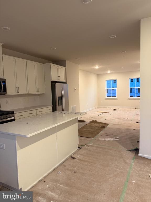 Building Photo - 33 Anderson Dr