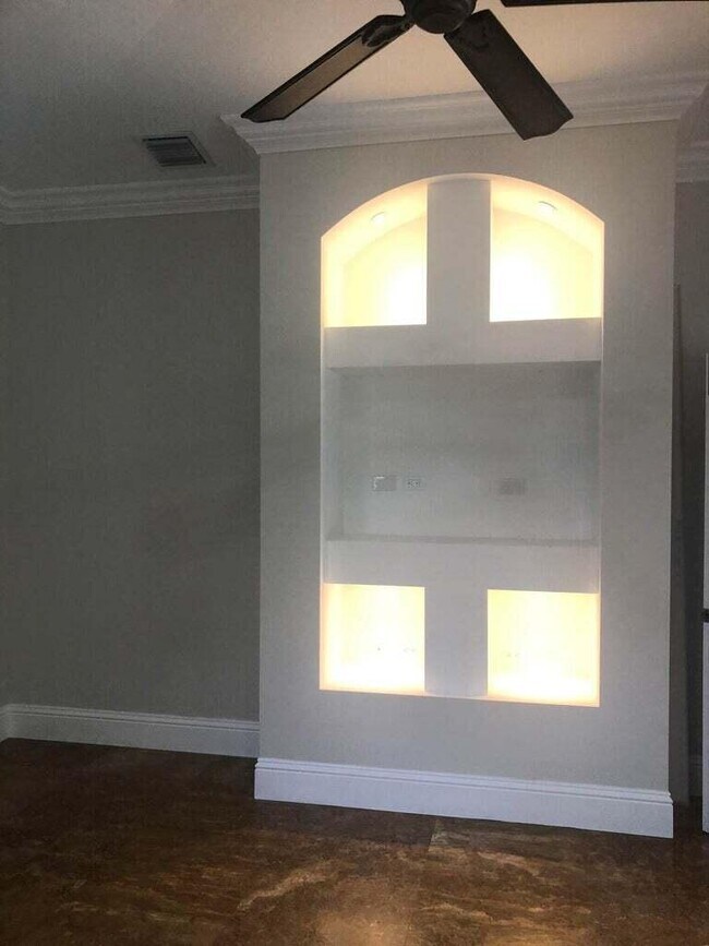 Building Photo - 8649 NW 57th Ct