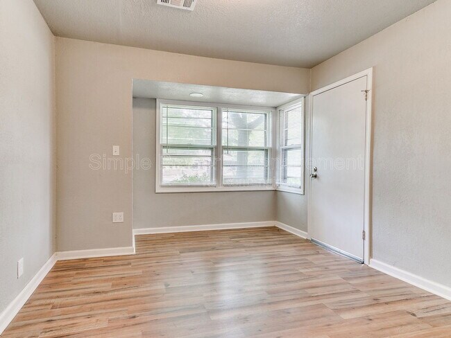 Building Photo - 3145 NW 47th St