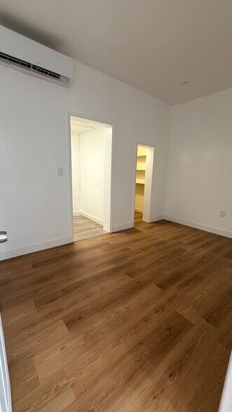 Building Photo - 414 Phippen Waiters Rd