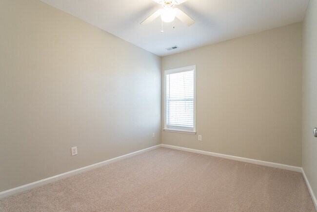 Building Photo - Spacious Wake Forest Town Home For Rent