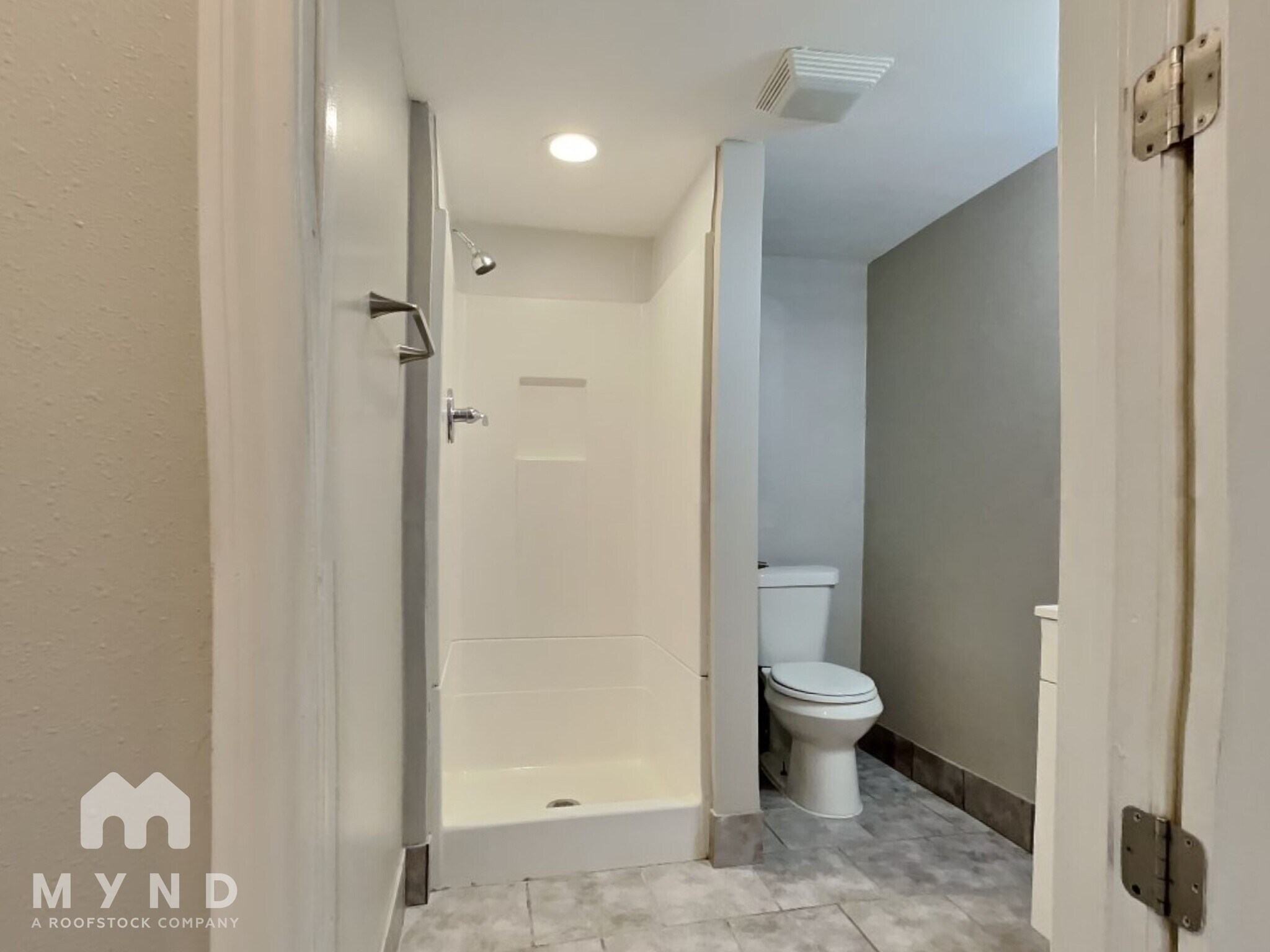 Building Photo - 1701 Cardinal Dr