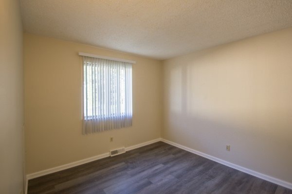 Building Photo - 224 Peppertree Ln