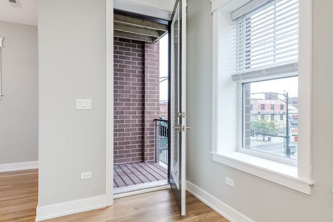 Building Photo - 2145 S Halsted St