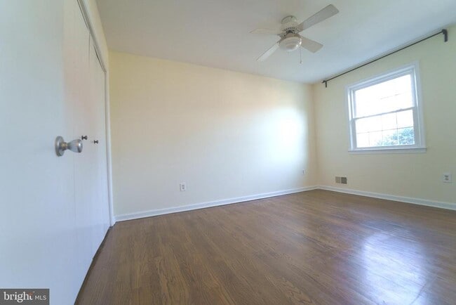 Building Photo - 2208 Bucknell Terrace