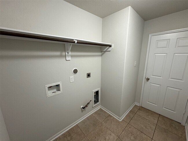 Building Photo - 18326 W Hardy Rd