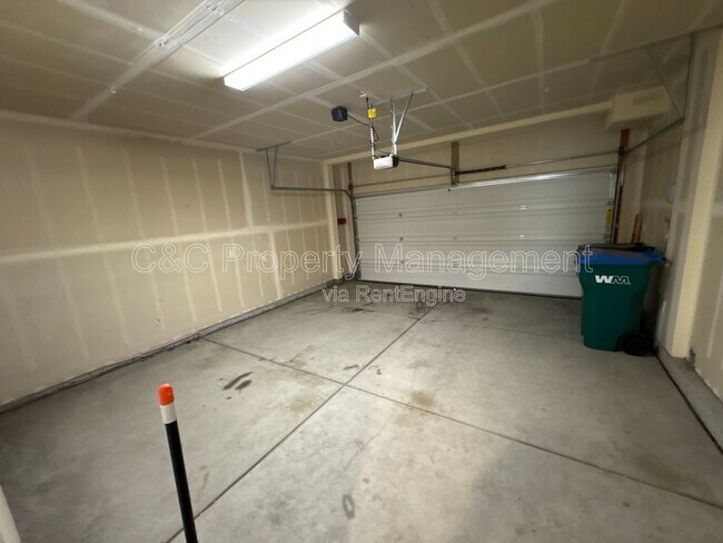 Building Photo - 10834 Albano Ln