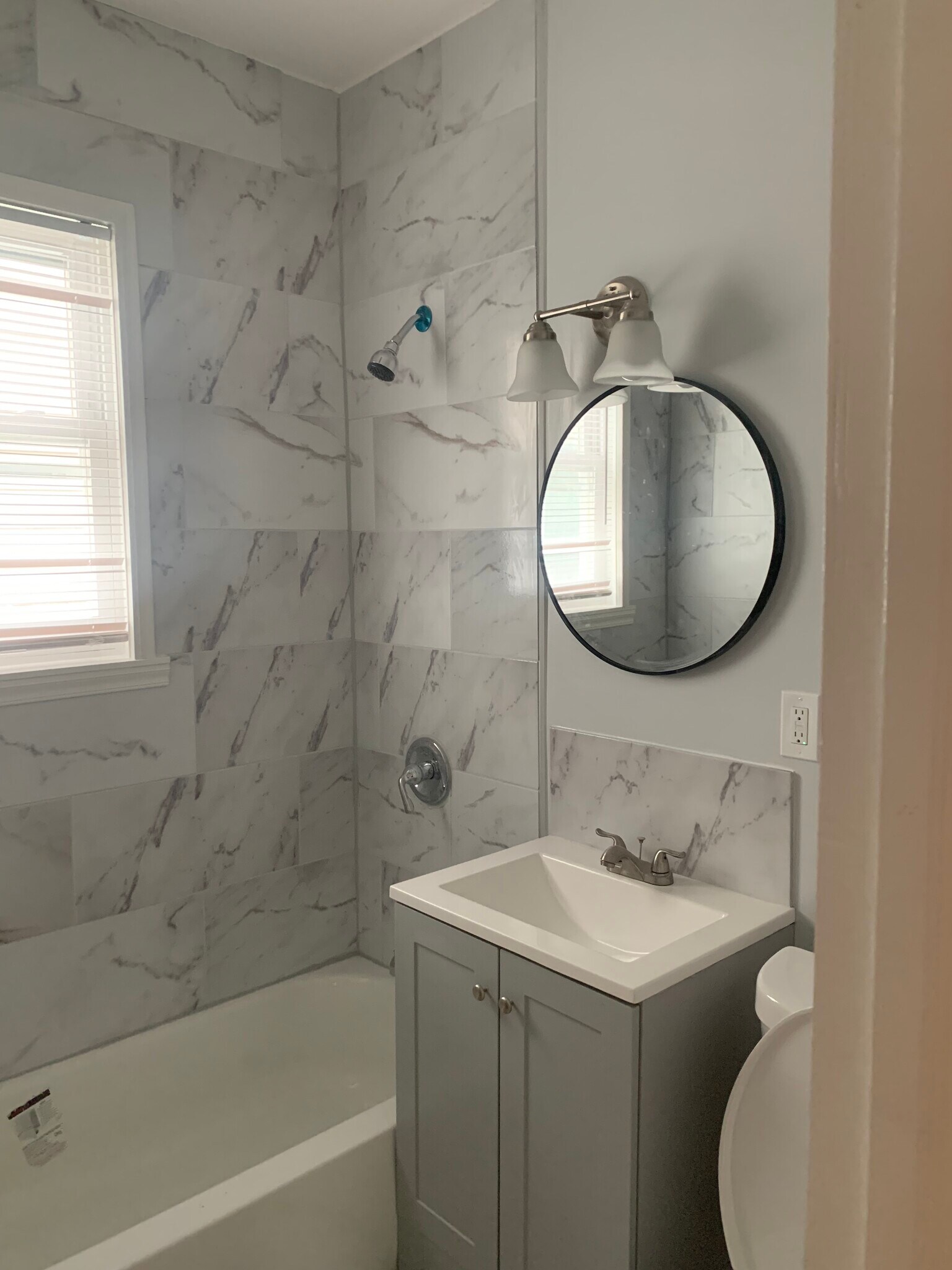 Building Photo - 12 Fairchild Pl