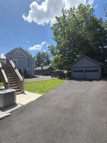 Building Photo - 107 Winslow Pl