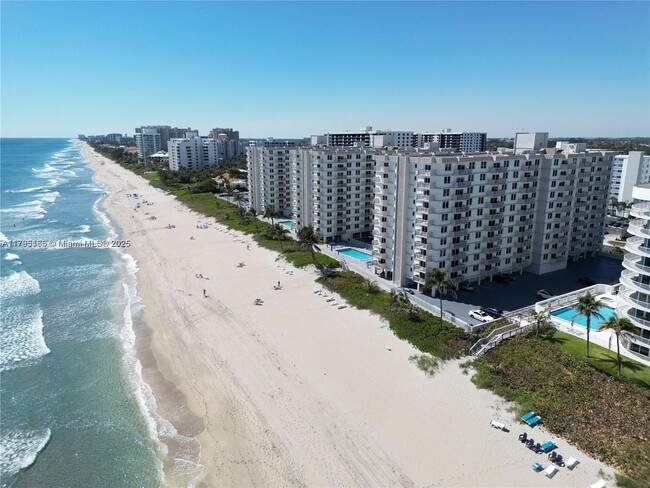 Building Photo - 3215 S Ocean Blvd
