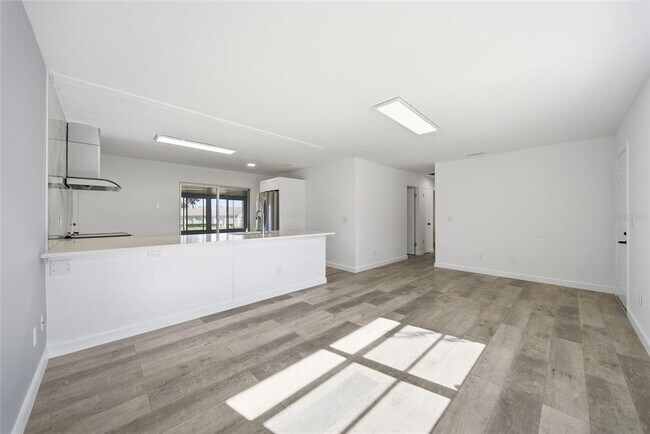 Building Photo - 34815 Gardenia Way