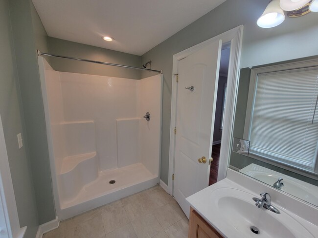 Building Photo - 3208 West Ct
