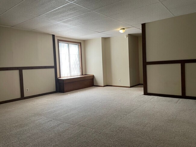 Building Photo - Miller Duplexes 15th