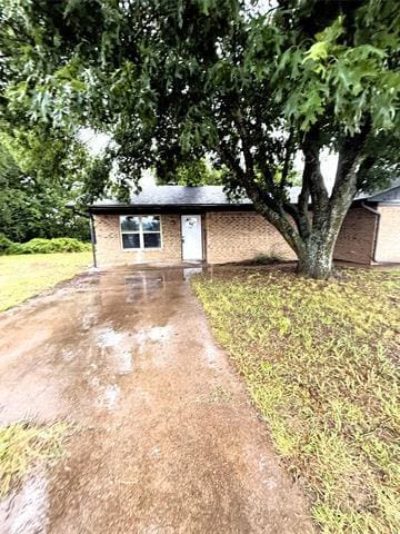 Primary Photo - 101 Redbud Ct