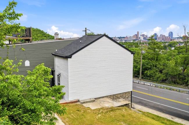 Building Photo - 1255 W Pike St