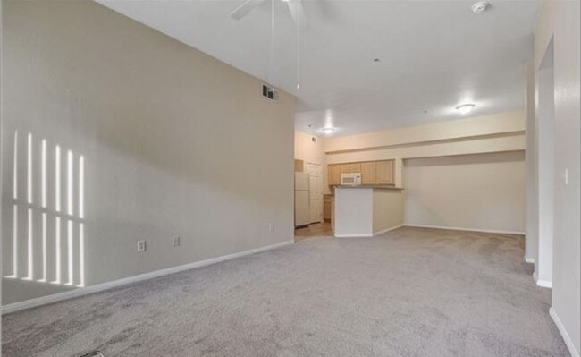 Building Photo - BEAUTIFUL 2 BED 2 BATH CONDO LOCATED ACROS...
