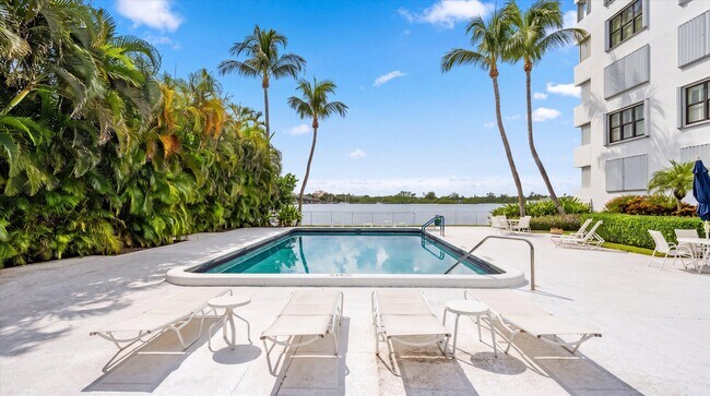Building Photo - 2860 S Ocean Blvd