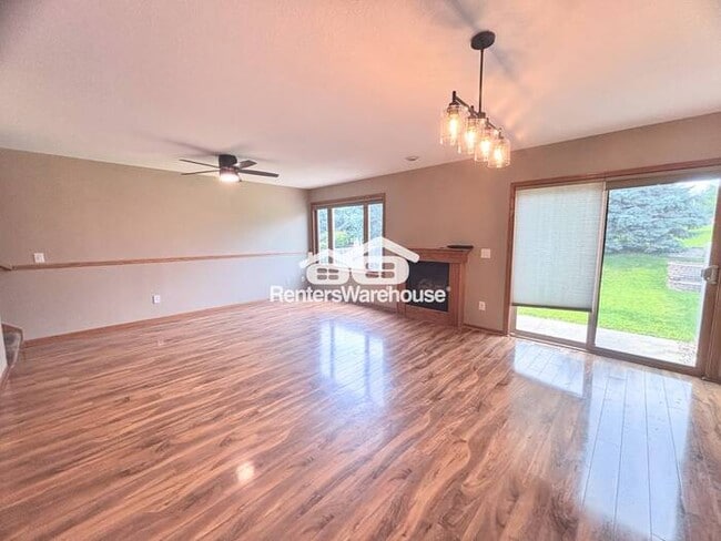 Building Photo - 3 bedroom/3 bath Townhome in Norwalk for Rent