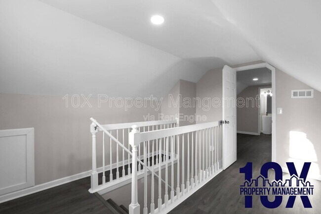 Building Photo - 2453 McGuffey Rd