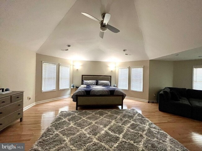 Building Photo - 18 Nantucket Ct