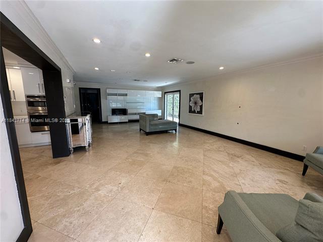 Building Photo - 9341 Dickens Ave