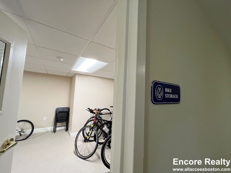 Building Photo - 24 Chauncy St