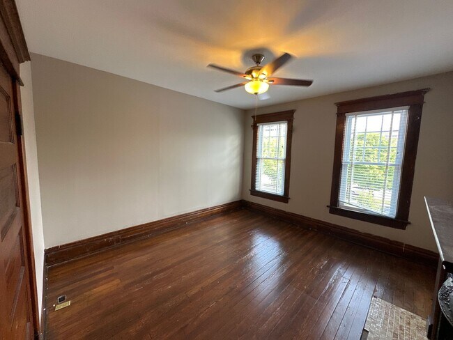 Building Photo - W 8th Ave 403-405 &amp; Belmont Ave 1523 RGI
