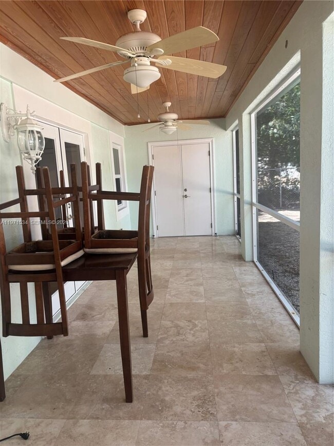 Building Photo - 42 Transylvania Ave