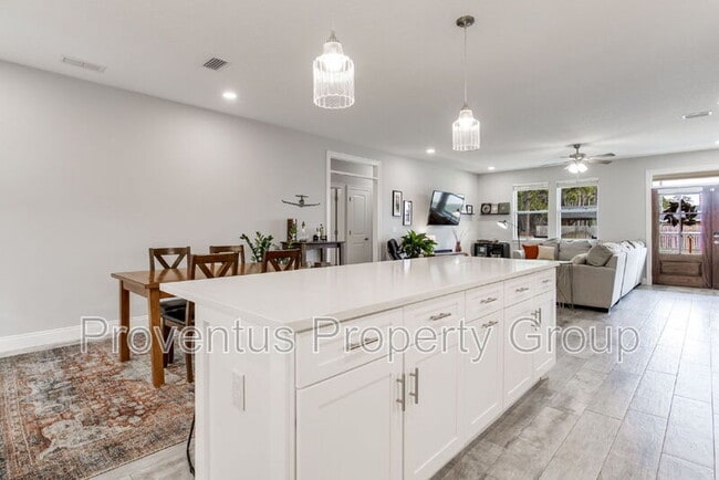 Building Photo - 1925 Cotton Bay Ln