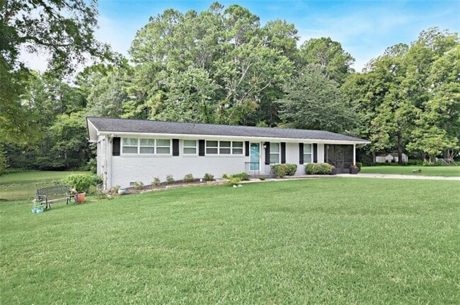 Building Photo - 2663 Forrest Rd